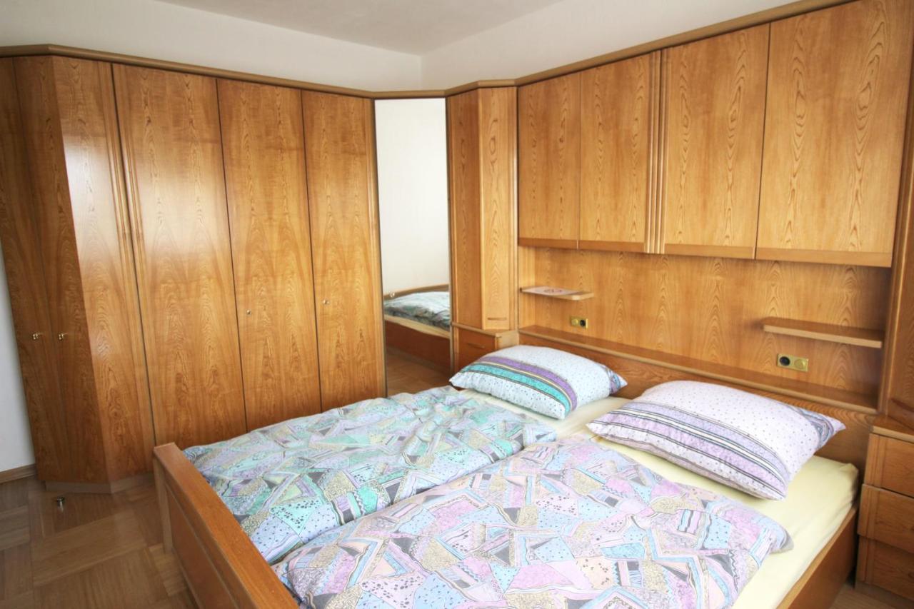 Geraeumige Ferienwohnung Im Zentrum Sankt Poelten Exterior foto