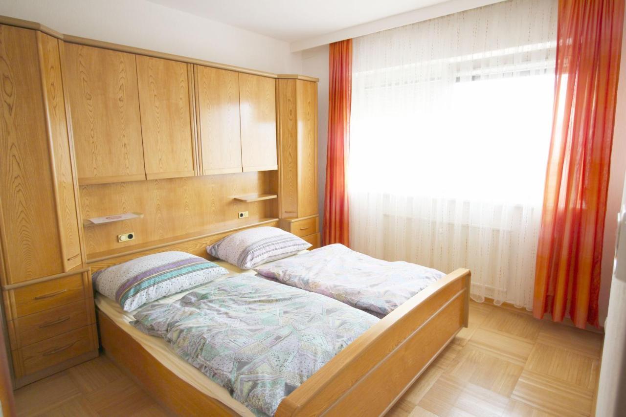 Geraeumige Ferienwohnung Im Zentrum Sankt Poelten Exterior foto