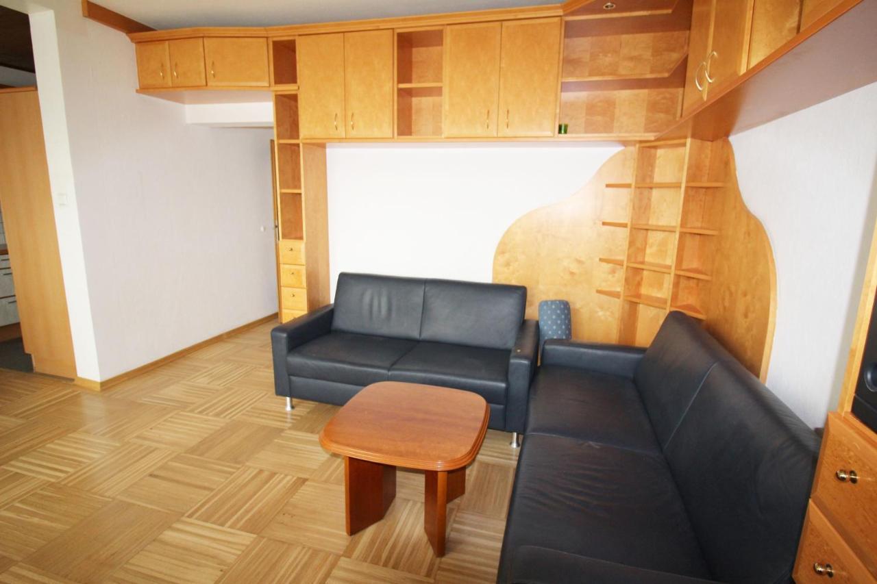 Geraeumige Ferienwohnung Im Zentrum Sankt Poelten Exterior foto