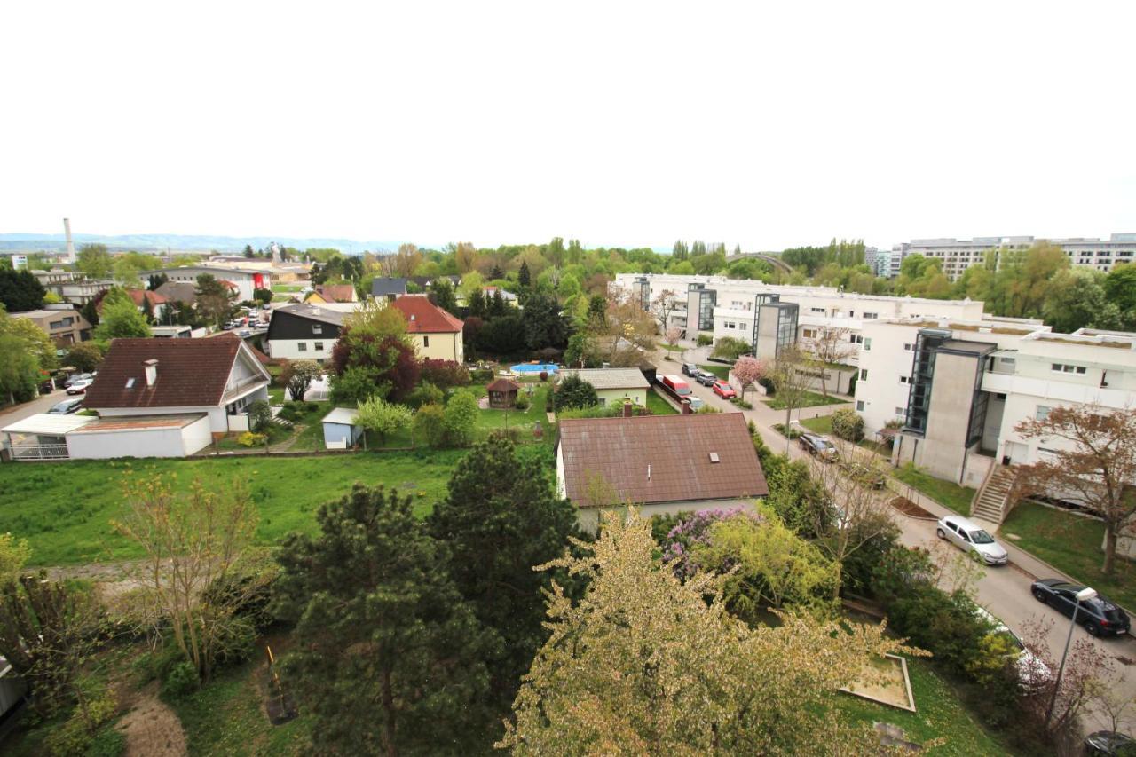 Geraeumige Ferienwohnung Im Zentrum Sankt Poelten Exterior foto